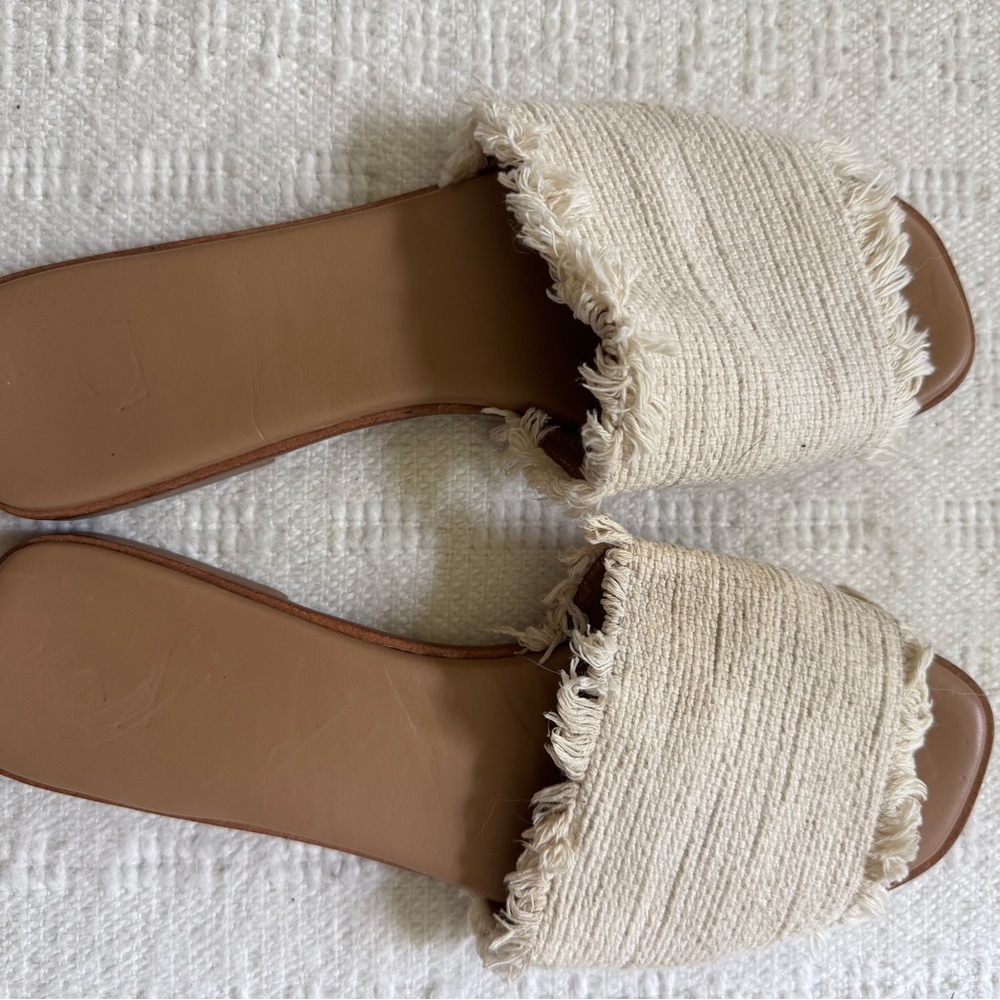 Flattered European Cream and Brown Sandals
